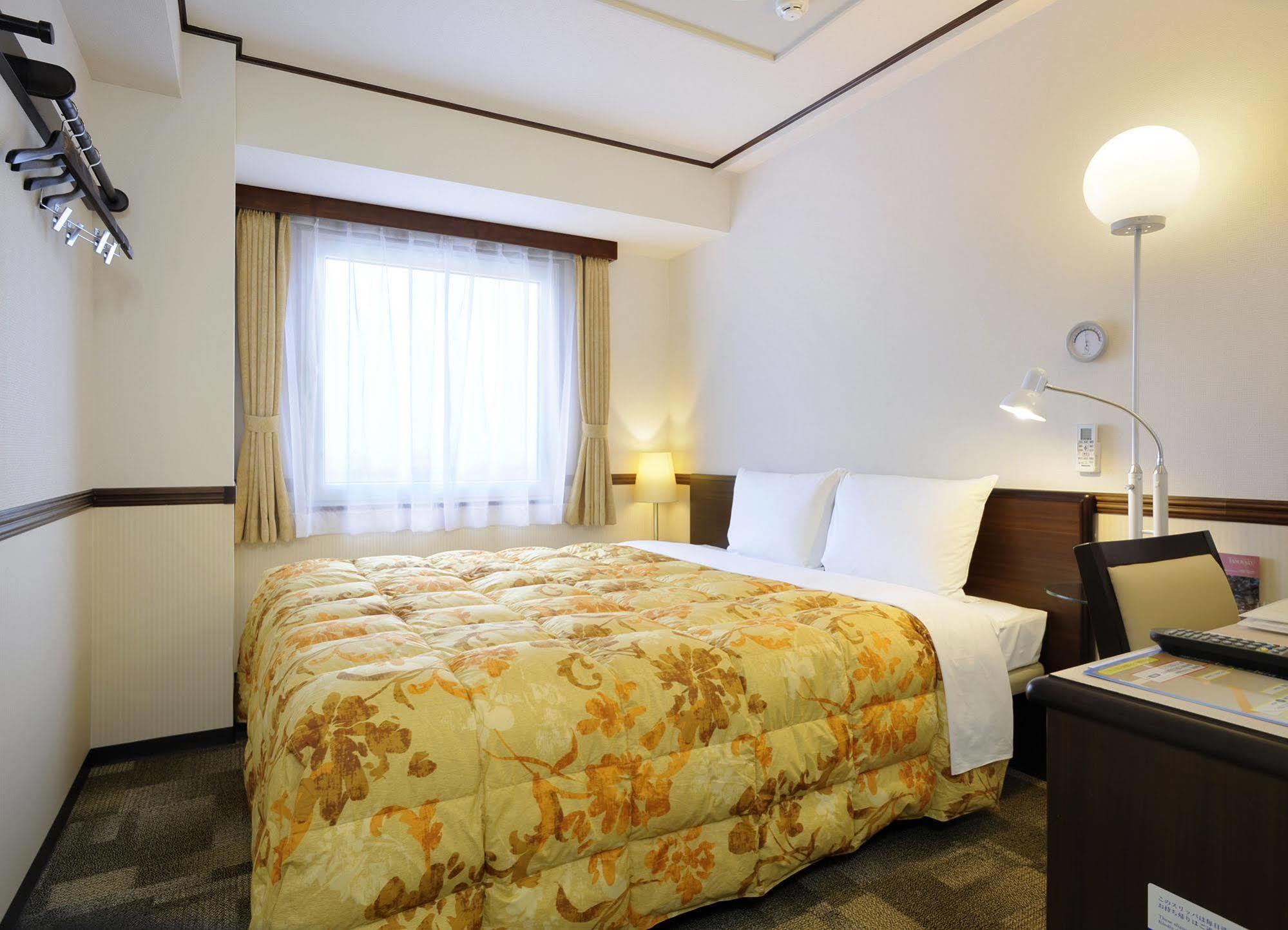 Toyoko Inn Osaka Jr Noda Ekimae Kültér fotó